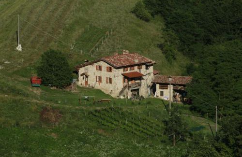 Gargnano House | Pet-Friendly Retreat at Ca' del Rì - Rated 9.4/10