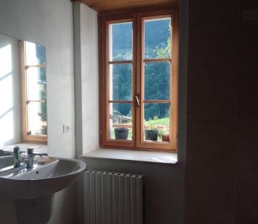 Gargnano House | Pet-Friendly Retreat at Ca' del Rì - Rated 9.4/10