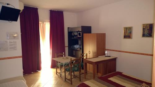 Ovest House | Discover Ca' Del Sasso: Family-Friendly with Breakfast Included
