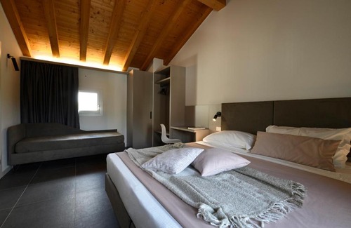 Sernaglia della Battaglia House | Elegant Escape at Ca' del Soligo - 8/10 Guest Rated