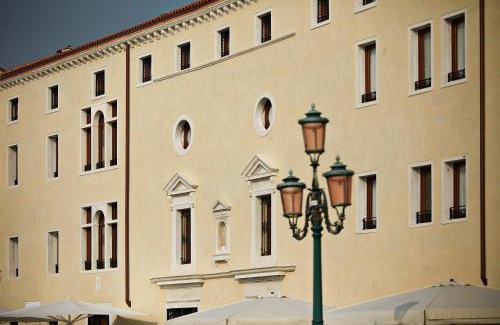 Castello Hotel | Indulge at Ca'di Dio - 5-Star Hotel with Spa & Hot Tub