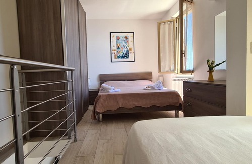 Volastra Apartment | Discover CA' DI RISSI: Seaview Retreat with Family Amenities