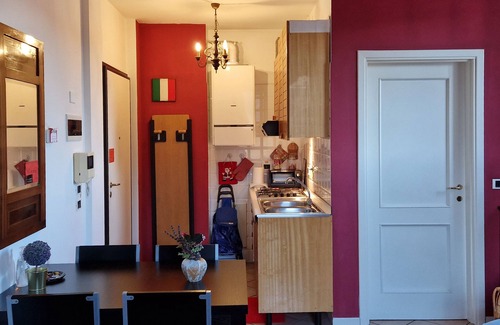 Historic Center Apartment | Discover 'Ca' di Vale': Cozy Flat with Rooftop Views