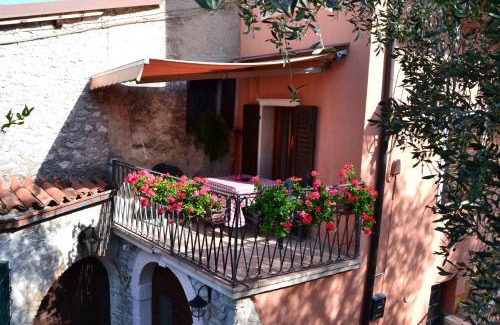 Castelletto Apartment | Pet-Friendly Ca di Venzo with Oceanfront Views
