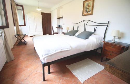 Masone Bed & Breakfast | Pet-Friendly Ca' du Tu with Oceanfront Views & Great Score