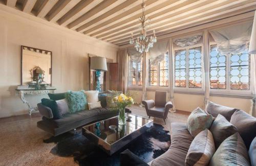 Castello Apartment | Experience Ca' Erizzo: Breathtaking Views Await You