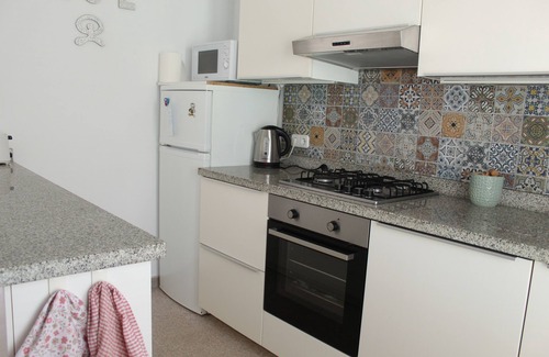 Vista de los Angeles-Rumina House | Stylish Casa Wilphi - 5-Min Walk to Beach With Pool