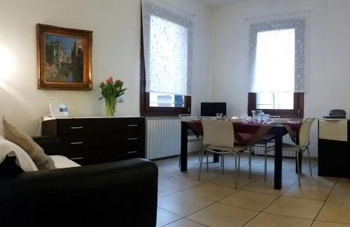Santa Croce Apartment | Charming Santa Croce Apartment - Top-Rated Family Retreat