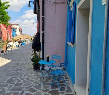 Burano House | Discover Ca Jole: Family-Friendly Retreat with Top Reviews
