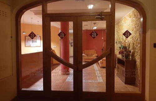 El Pinell de Brai House | Cozy Ca l'Àngel: Family-Friendly Dining & Top Reviews