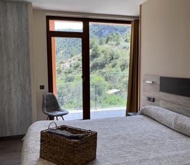 Prat de Comte House | Experience Comfort at Ca L'Ángels - Pet Friendly Retreat