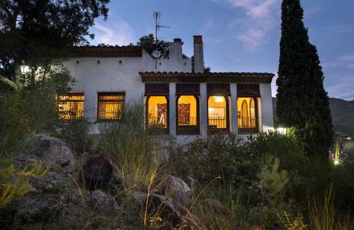 Macanet de Cabrenys House | Discover Ca la Cèlia: 4-Star Oceanfront Escape