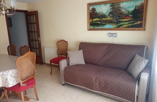 Cornudella de Montsant House | Discover Ca la Cris: Family-Friendly Stay with Top Reviews