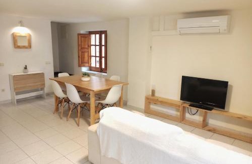 Amer House | Family-Friendly Escape at Ca la iaia - Pet and Child Friendly