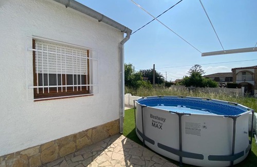 Alcanar House | Guest Rated: Ca la Mercè - Poolside Retreat for Families