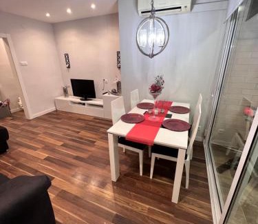 Viladecans Apartment | Discover Ca la Noa: Family-Friendly Stays with Great Reviews