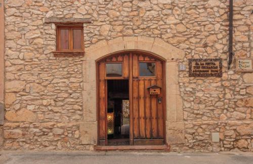 Vespella de Gaia House | Experience Oceanfront Bliss at Casa Rural Petita d'en Chinascas