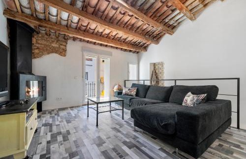 Sant Carles de la Rapita House | Inviting Ca la Rápita: Child-Friendly Retreat with Hot Tub