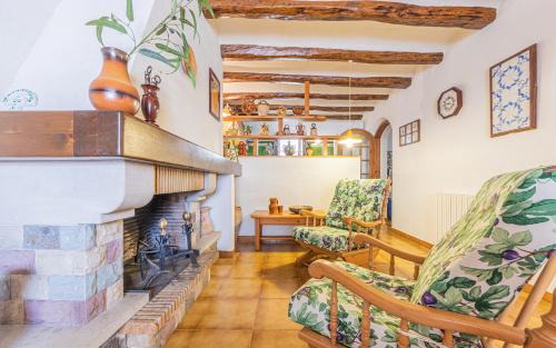 El Montmell Ski Chalet | Ca La Rosalia: Guest Rated 10/10 & Pet Friendly Stay