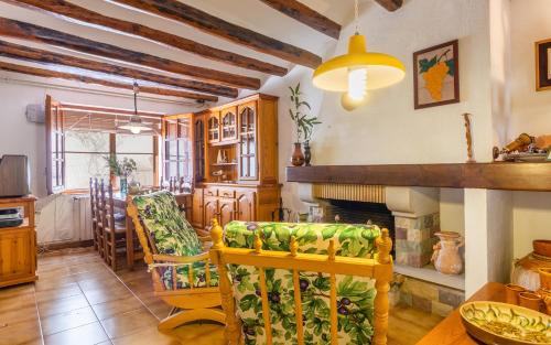 El Montmell Ski Chalet | Ca La Rosalia: Guest Rated 10/10 & Pet Friendly Stay