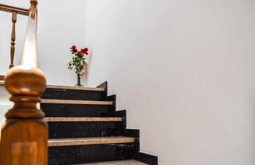 Tortella House | Family-Friendly Ca La Valls: Ideal Central Location