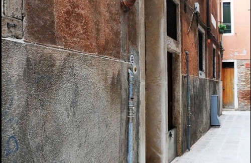 San Polo Apartment | Discover Cà Lirica: Ideal for Families Near San Marco