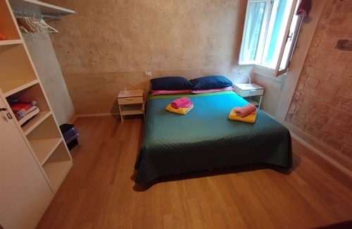 San Polo Apartment | Discover Cà Lirica: Ideal for Families Near San Marco