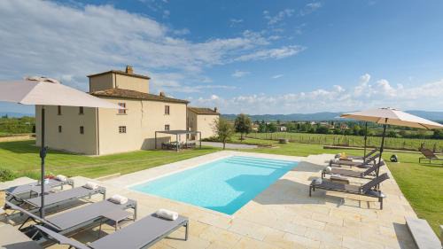 Castiglion Fibocchi Villa | Experience CA MAGGIORE 10&2 with Oceanfront Views