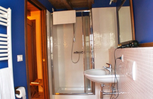 Azzanello Bed & Breakfast | Eco-Friendly Escape at Ca' Marsure B&B with Spa & Breakfast