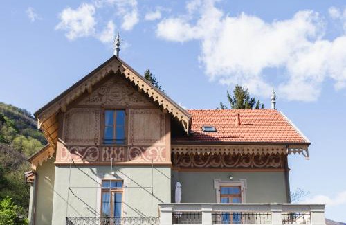 Cannobio Bed & Breakfast | Discover Ca Meison: Oceanfront Getaway with Private Beach