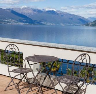 Cannobio Bed & Breakfast | Discover Ca Meison: Oceanfront Getaway with Private Beach
