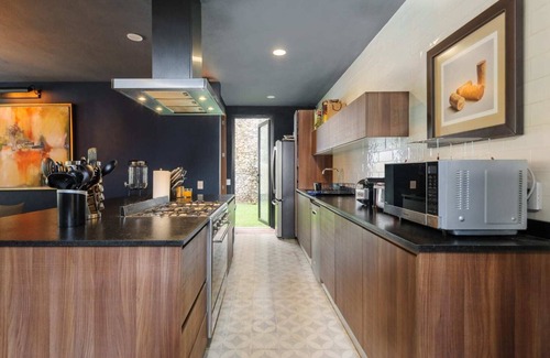 Valle de Bravo House | Casa Montaño: Relax by the Golf Course with Premium Amenities