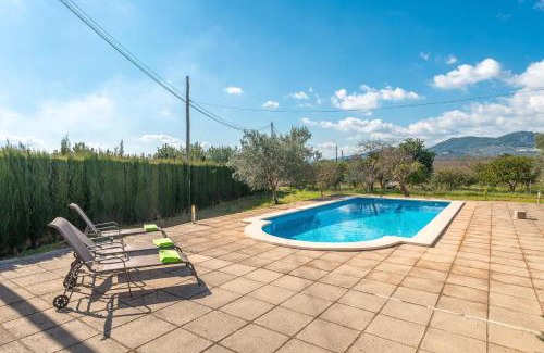 Lloseta Villa | Inviting Ca na Francisca: Family-Friendly with Pool Access