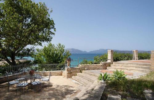 Mal Pas-Bon Aire Villa | Ca na Sió: Oceanview Retreat with Pet-Friendly Amenities