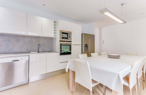 Can Picafort Apartment | Stylish Apartment at Ca Na Xisca I Steps from the Beach