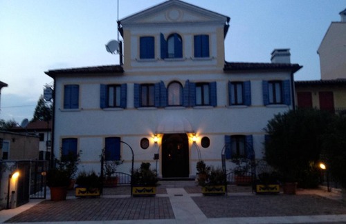 Campalto House | Pet-Friendly Retreat at Ca'Nova Alloggi with Breakfast