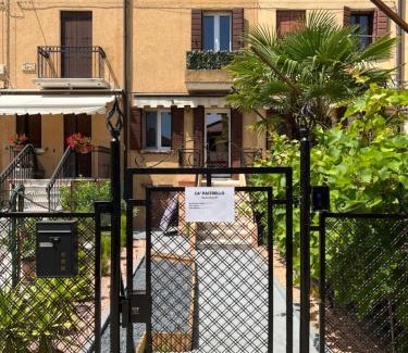 Favaro Veneto House | Family-Friendly Retreat at Ca' Pastrello with Hot Tub