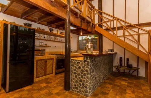 Vichayito House | Discover CASA ZUZU VICHAYITO: Family-Friendly Getaway