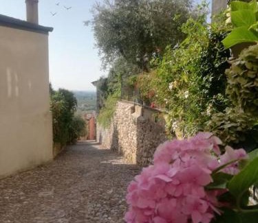 Cavaion Veronese Apartment | Discover CA'ROSA: Italian Escape in Historic Old Town