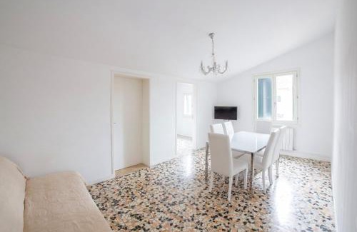 Castello Apartment | Family-Friendly Retreat at Ca Rosalba by Venicevillas