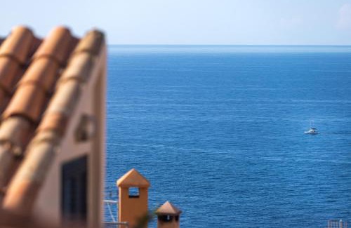 Banyalbufar House | Discover Ca Sa Padrina Banyalbufar: Family-Friendly Retreat