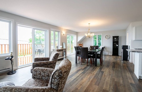 St-Francois-de-l'Ile-d'Orleans House | Inviting La Maison des Sous-bois: Family-Friendly Escape