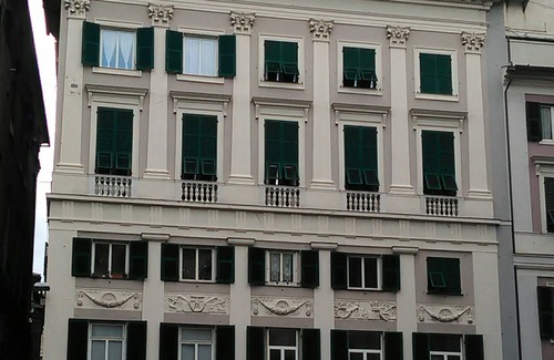 Genoa Historical Centre Apartment | Prime Location at Ca 'Sanlò near Genoa Aquarium & Ocean Views