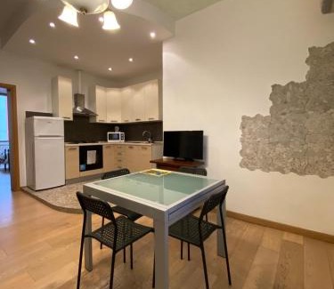 Dorsoduro Apartment | Cozy Ca' Santa Marta Apartment with Kitchen Amenities
