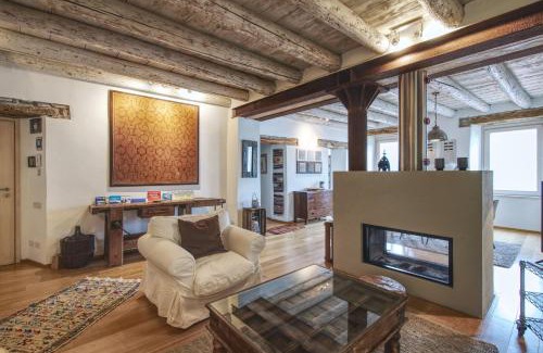 Moltrasio Apartment | Enjoy Family-Friendly Stays at Ca Sbrisiga in Moltrasio