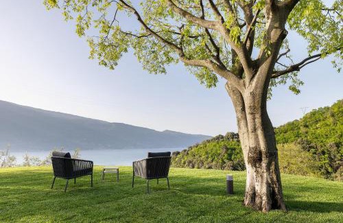 Tignale Apartment | Relax at Ca’ Scaì Agrifugium Elià with Pool Access