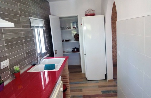 Chulilla House | Relaxing Stay at Ca Sena with Spa and Breakfast Options