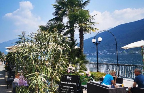 Morcote Apartment | Discover Pet-Friendly Comfort at Ca' Sistina Red