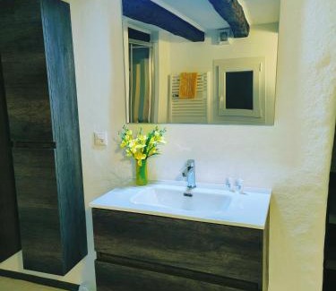 Morcote Apartment | Pet-Friendly Ca' Sistina Yellow with Family Amenities
