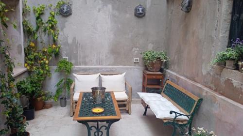 Dorsoduro House | Cozy Ca' Toletta: Pet-Friendly Haven with 9.2/10 Rating